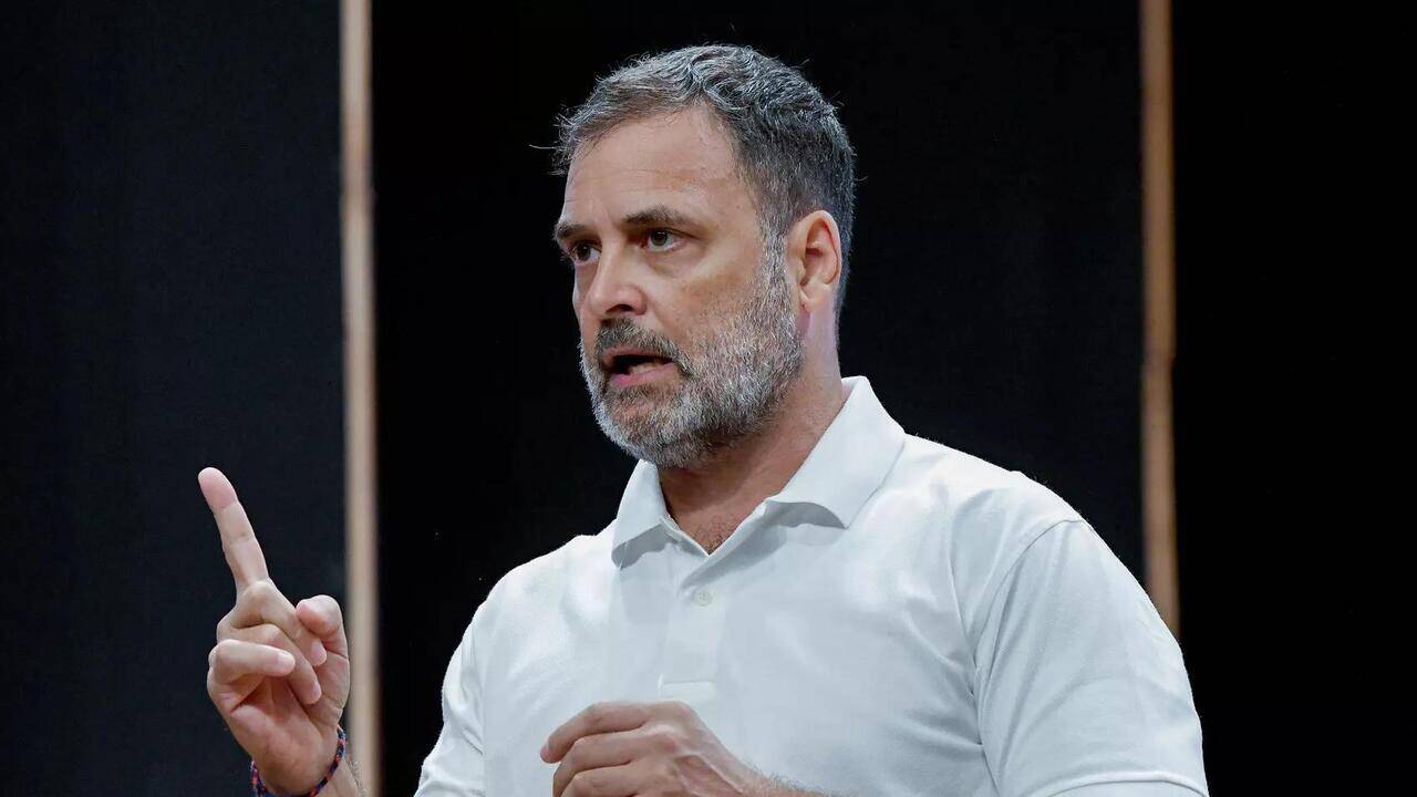 ‘सत्ता हमेशा के लिए नहीं रहती’: छात्र प्रदर्शनकारियों पर आंसू गैस, लाठीचार्ज के बाद राहुल गांधी की पुलिस को चेतावनी | भारत समाचार