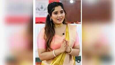 Actress alleges online harassment, suspects family friend