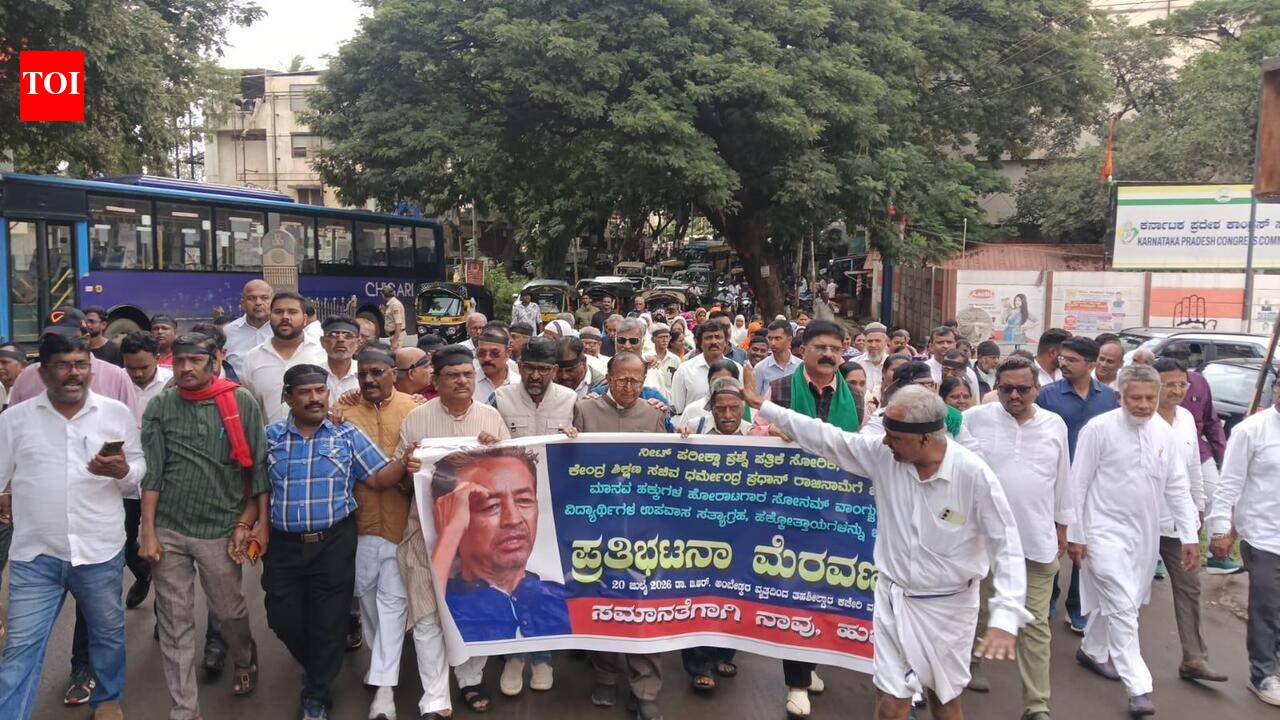 Protesters hit streets in Hubballi, demand NEET scrap and minister’s exit