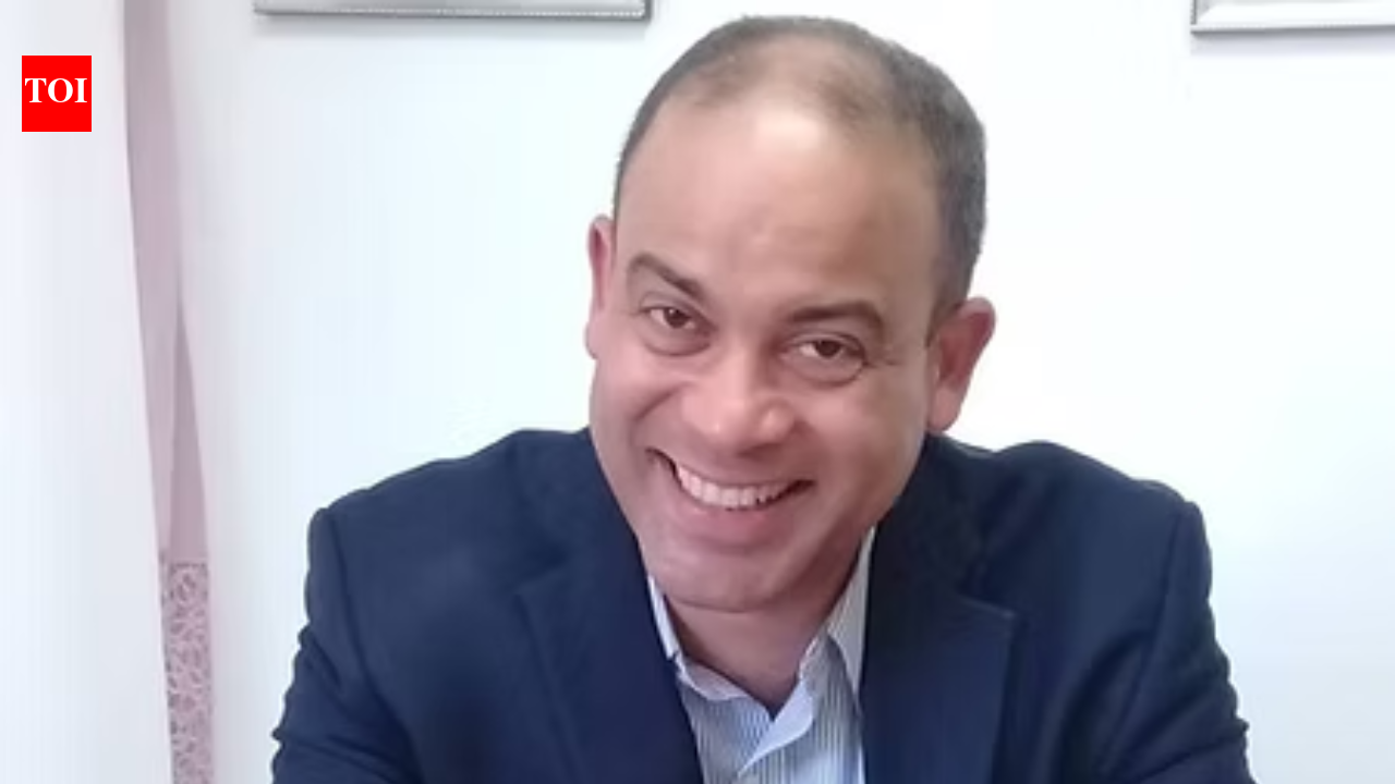 Unlicensed doctor arrested in New York after woman dies from anti-ageing injection