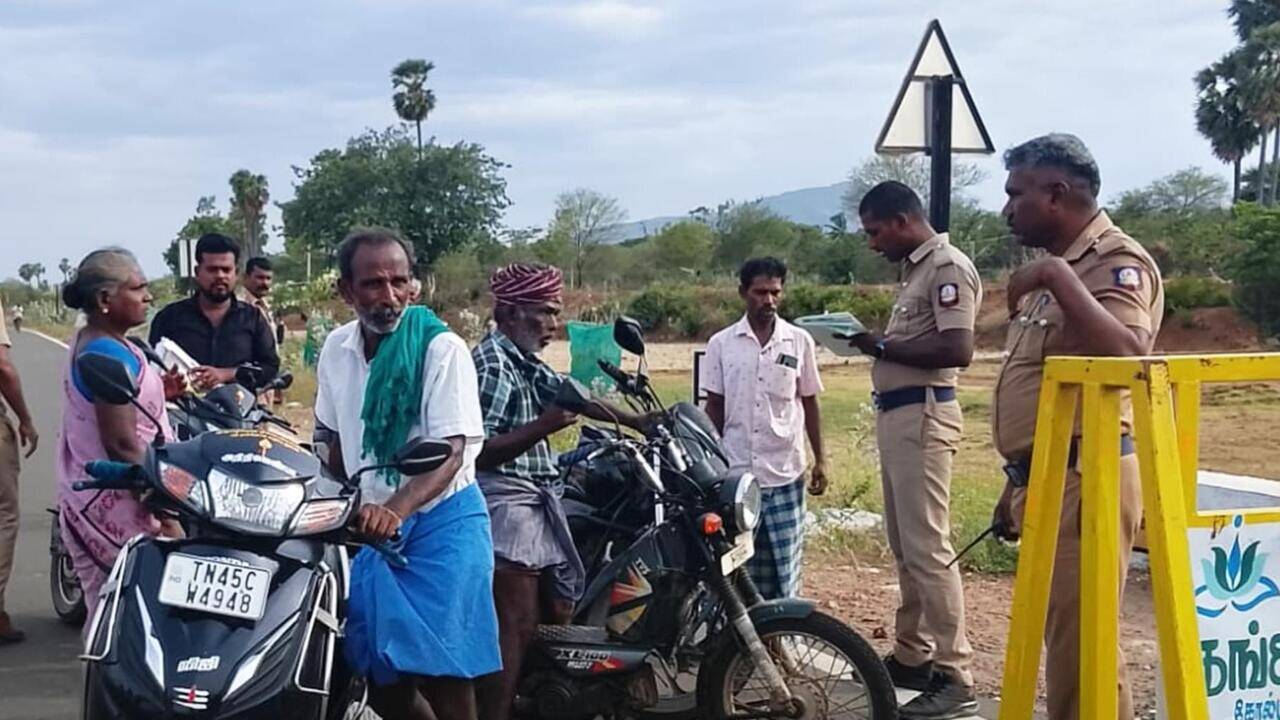 3,284 cases booked in one-day crackdown on vehicles without number plates