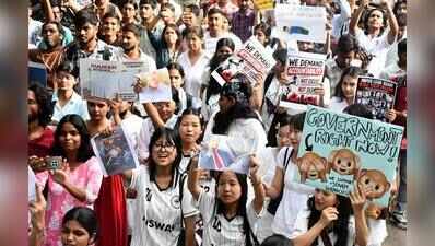 SP, AAP protest over paper leaks; students back Wangchuk