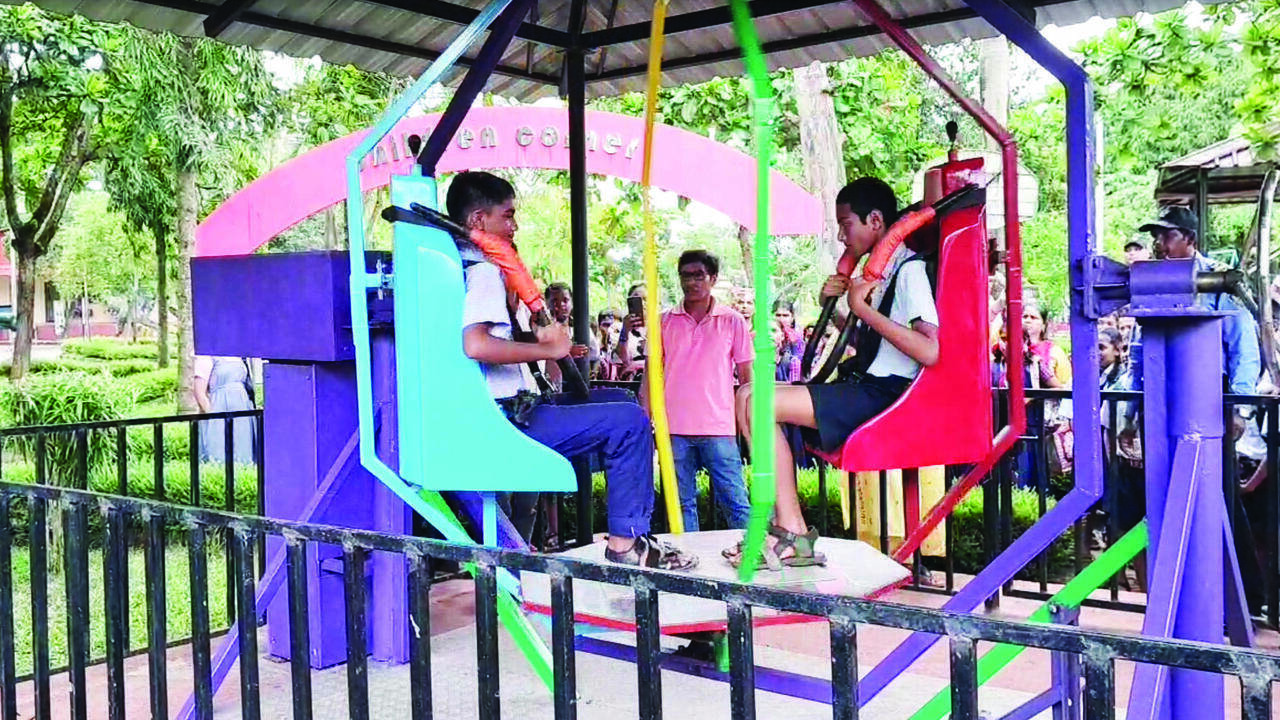 Goa Science Centre unveils human gyro on Moon Landing Day