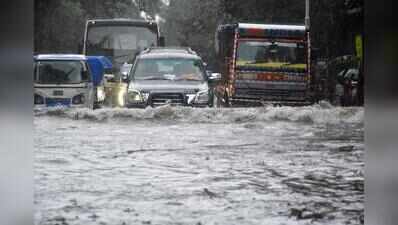 North, C Kol go down, waterlogging stops traffic in tracks