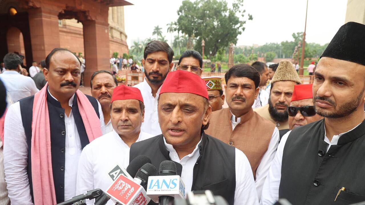 BJP blinded by arrogance, working like foreign invaders: Akhilesh