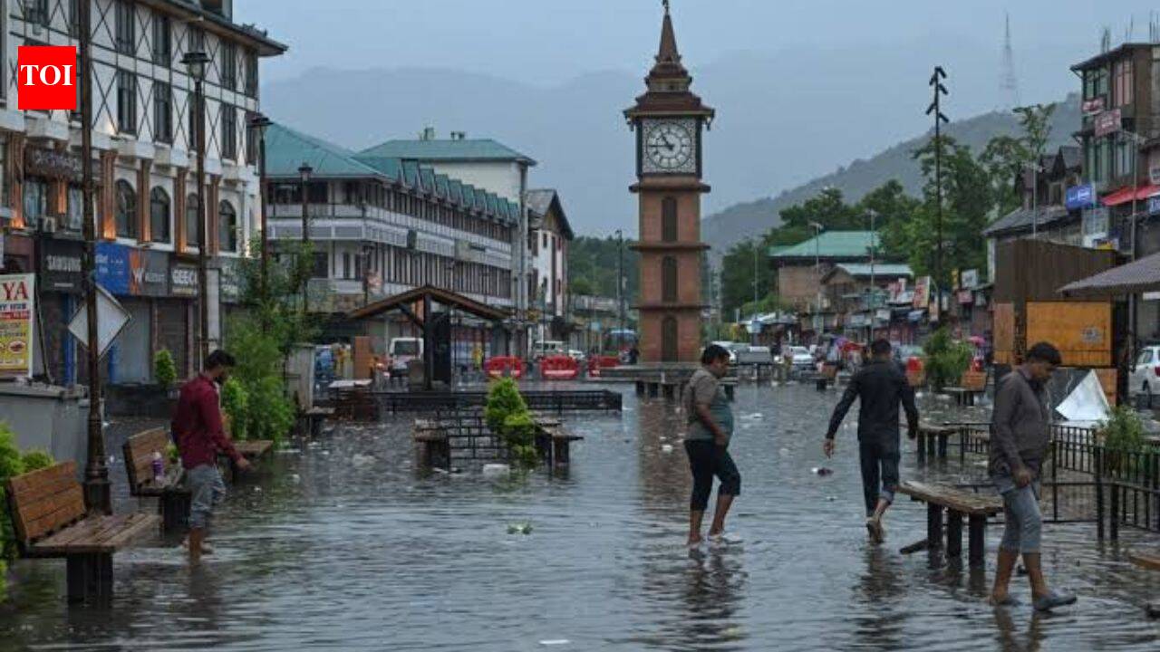 J&K floods: Lal Chowk flooded, Amarnath yatra stays suspended