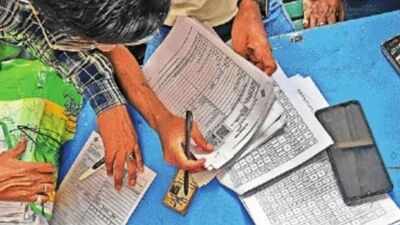 District feels need for more data-entry operators as voters' drive picks up