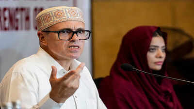'Article 370 means nothing without statehood': Omar Abdullah's reply to Mufti over J&K special status demand