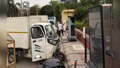 Gurgaon adds 300+ EV charging points this year, discom waives infra cost