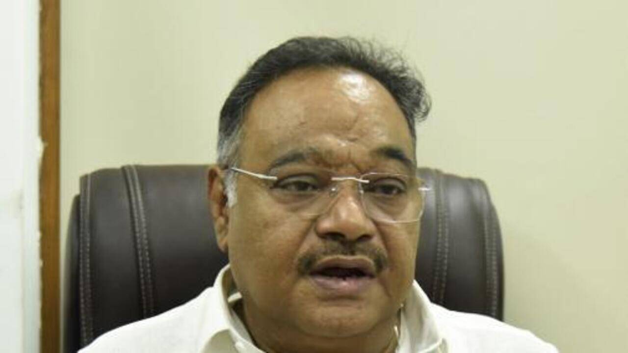 After Samik’s warning, Kamarhati board collapses in 17 days