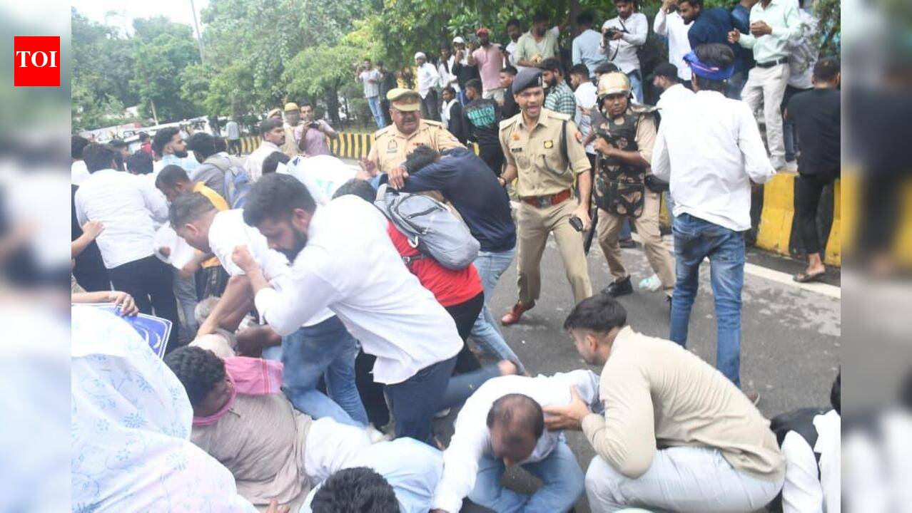 Meerut Dalit protest: Non-bailable charges against protesters dropped
