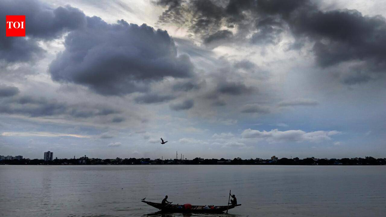 Kolkata may continue to get light showers