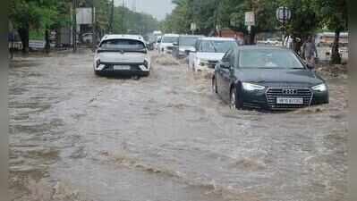 Heavy rain warning still in place; Gurgaon rises to cool weather after overnight showers