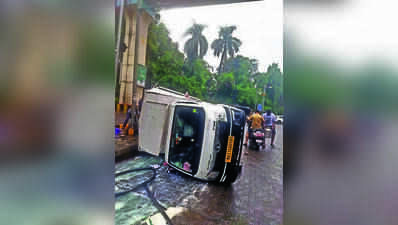Morning walker killed after ST bus collides with milk van at LAD square