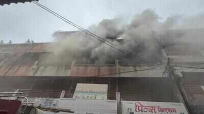 Fire Engulfs 4 Shops In Akola’s Alankar Market