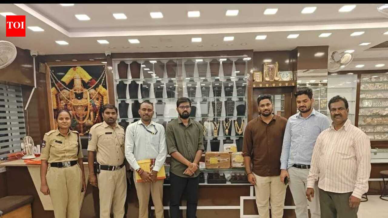 BIS seizes ₹10cr unhallmarked gold jewellery in Warangal