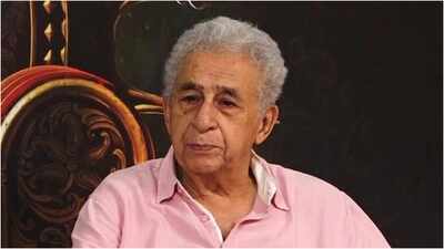 Naseeruddin Shah breaks down over Jantar Mantar violence, slams "Zulm" against students