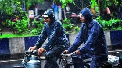 Pune rains intensify after quiet spell; IMD upgrades forecast, red alert for ghats today