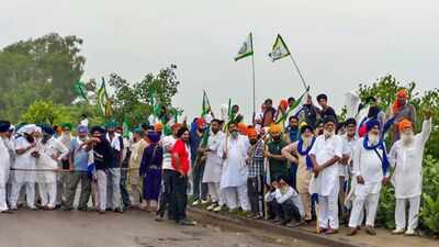 Farmers call off Delhi march after assurance of talks with Union agriculture minister Shivraj Singh Chouhan
