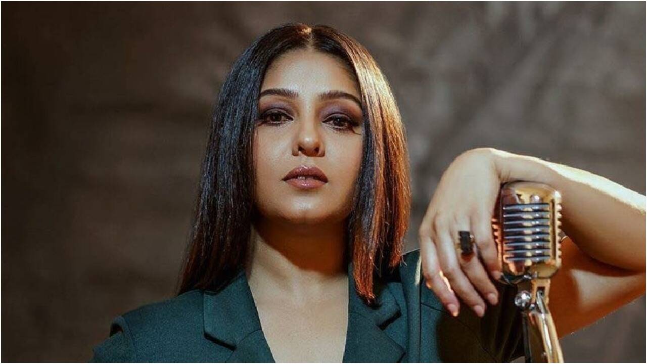 सुनिधि चौहान ने रियलिटी शो छोड़ने के बारे में कहा: “ये मेरी जगह नहीं है” |