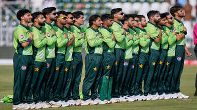 pakistan-australia-cricket.jpg