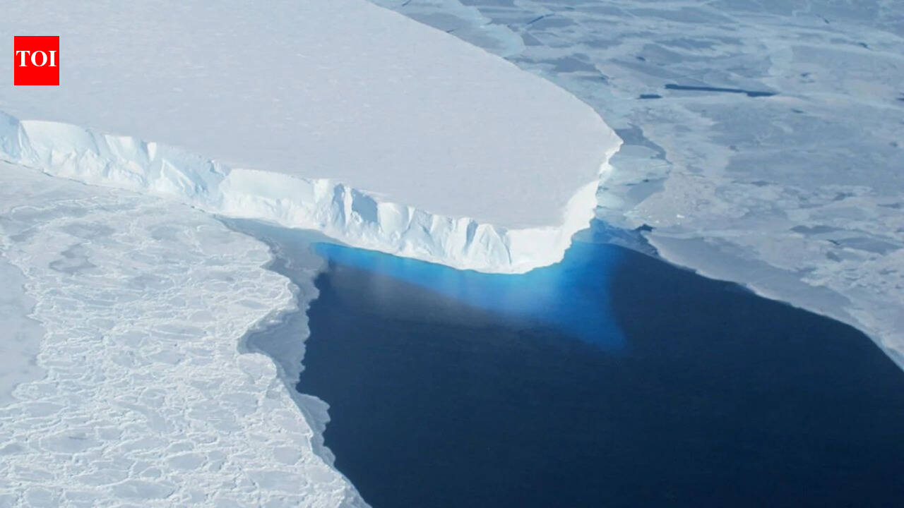 Scientists are planning to install an 80km underwater curtain to stop an Antarctic glavier from melting, here's why