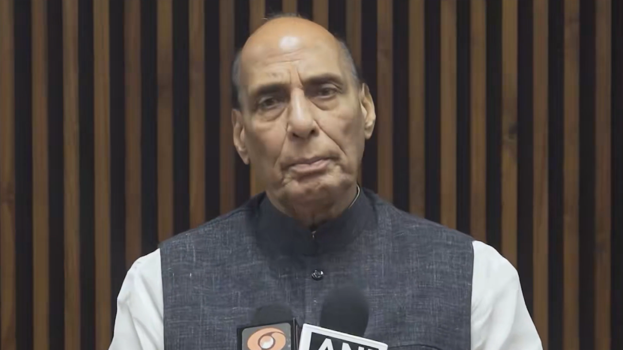 ‘छात्रों को राजनीतिक उपकरण के रूप में इस्तेमाल किया जा रहा है’: राजनाथ सिंह ने दिल्ली विरोध प्रदर्शन पर विपक्ष पर हमला किया | भारत समाचार