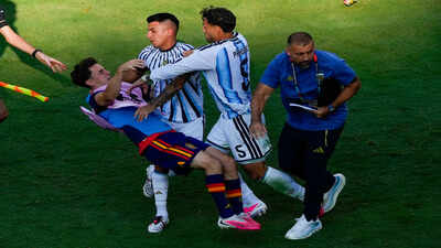 'I would have headbutted him!': Zlatan Ibrahimovic blasts Leandro Paredes, asks why Spain players just stood and watched