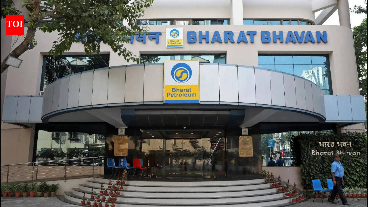 BPCL posts Rs 3,962 crore Q1 loss as high crude prices squeeze fuel margins