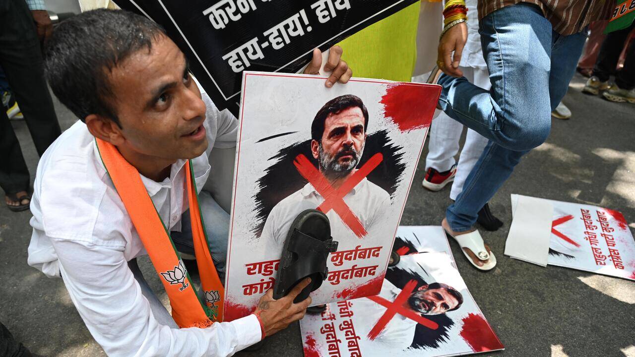BJP members march towards UP Cong office to protest against Rahul’s dharna at PM house