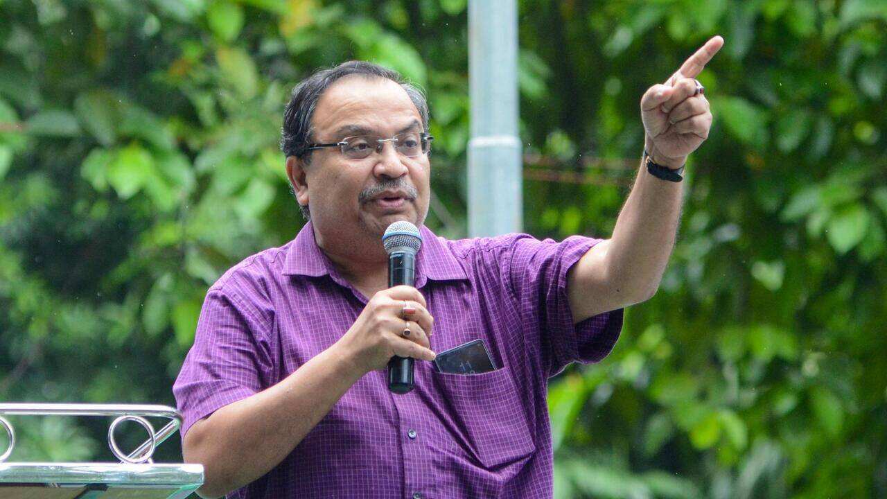 Marshals remove Kunal from House, MLA suspended for a day