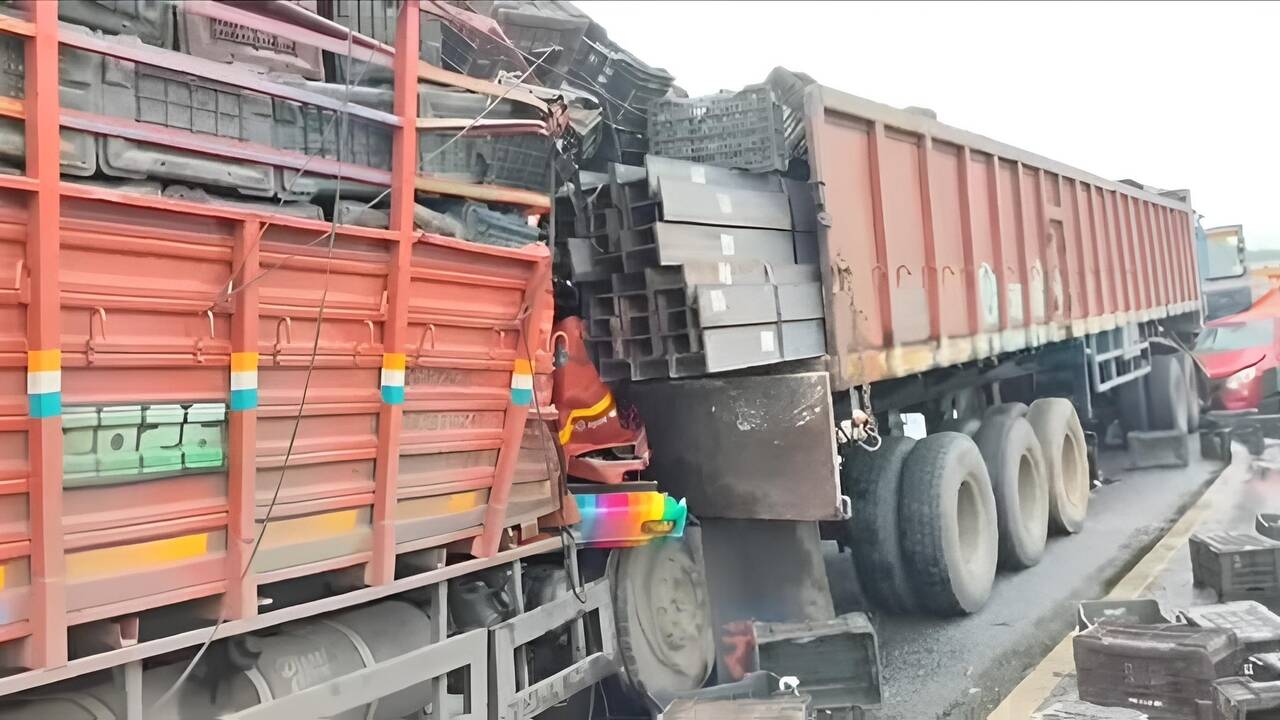 Dhanbad road accident: Two killed, four injured in multi-vehicle crash on NH