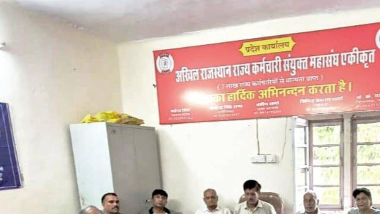 Employees’ body seeks Dilawar’s resignation over edu dept irregularities