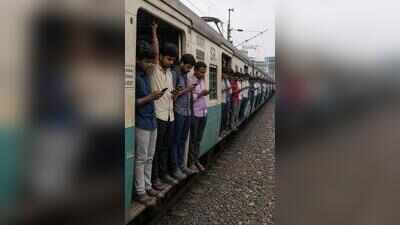 Railway police arrest mobile phone snatcher who targeted suburban train passengers near Perambur