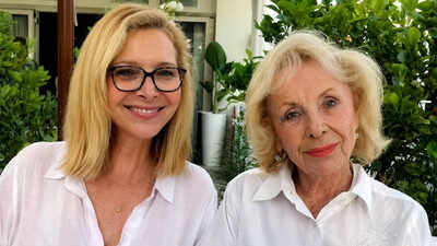Friends star Lisa Kudrow recalls eerie moments after her mother Nedra Stern's death, says she believes her late mom 'texted' her from beyond: 'It happened three times'