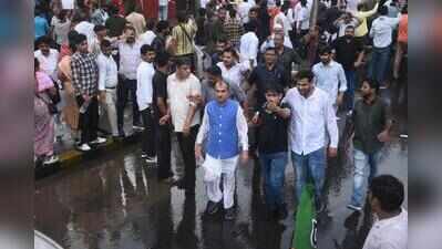 Rival BJP, Congress marches over Rahul detention trigger traffic jam in central Jaipur