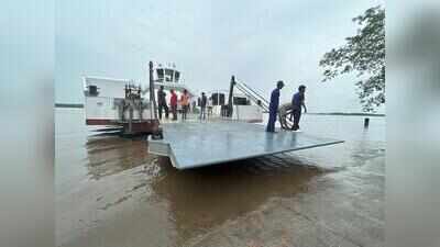 RoRo nearly collides with traditional ferry