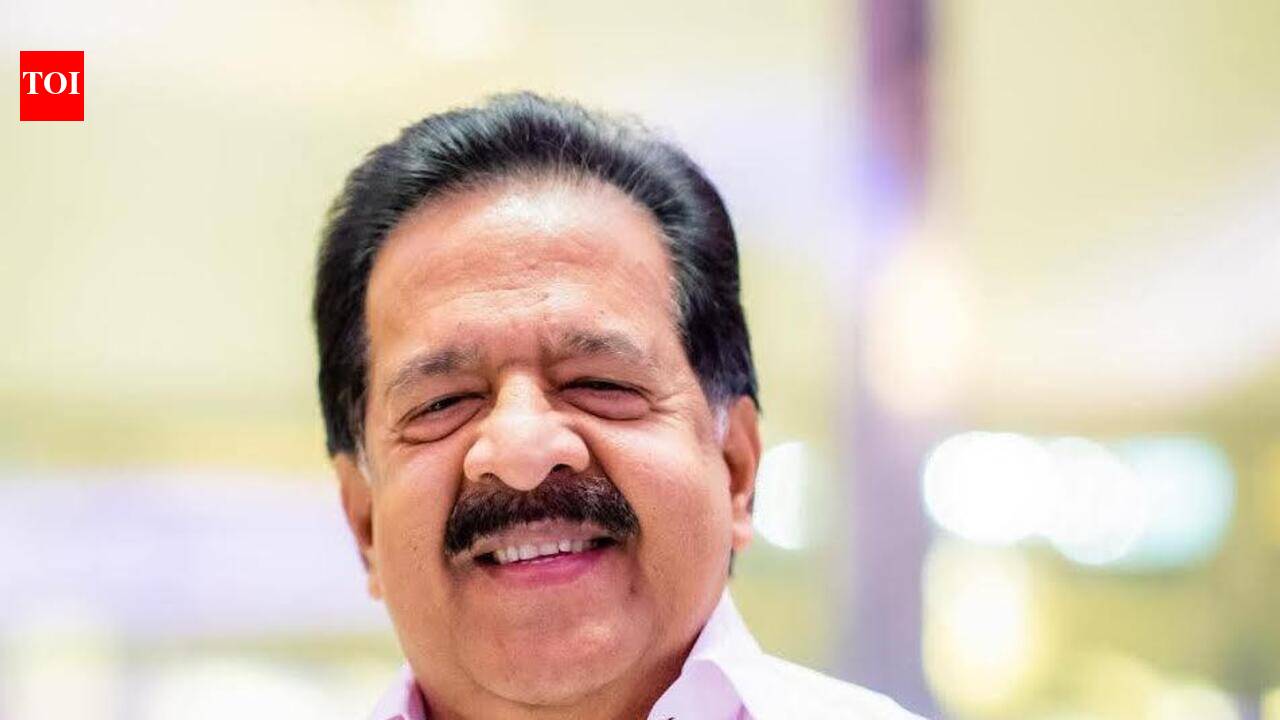 Ramesh Chennithala visits Changanassery archeparchy headquarters