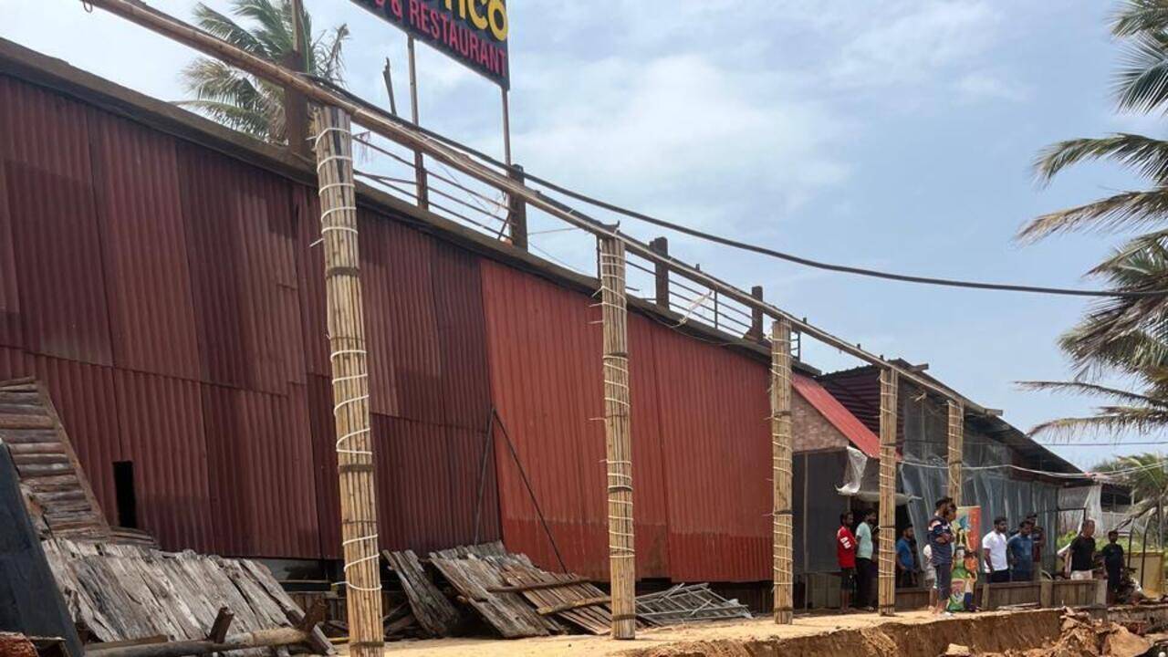 Four illegal structures razed on Calangute beach