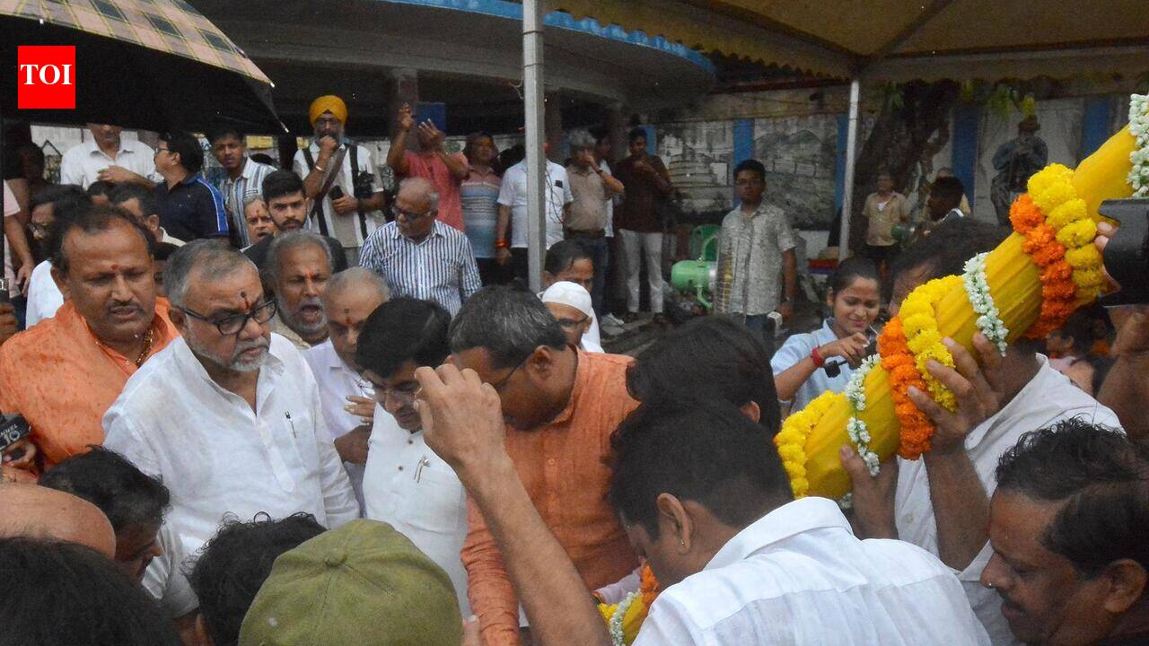 Industries minister assures support for ‘sanatani’ Durga Pujas