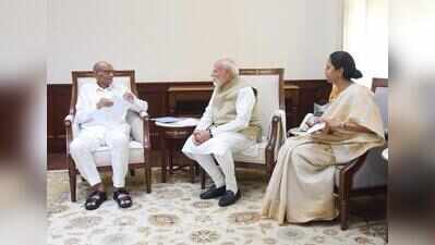 After Pawar meets PM, party says no talk on politics, he conveyed protesters’ demand