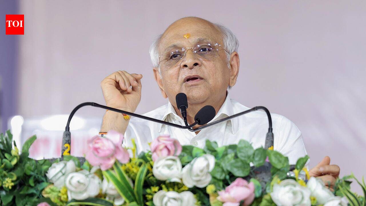 CM launches ‘Samras Vidyasetu’ campaign to re-admit school dropouts