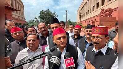 Edu min resignation per se inconsequential but must: Akhilesh