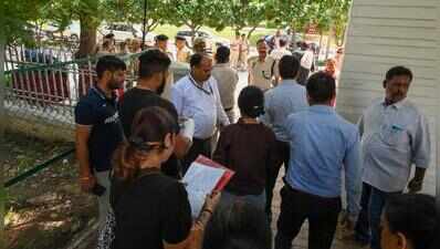 Medanta turns fortress, SP activists turn up to support Sonam Wangchuk