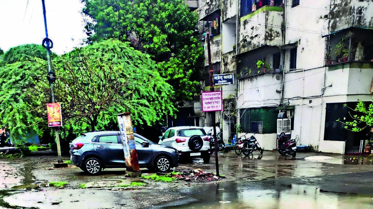 Waterlogged, Muddy Roads Cripple Daily Life Across NIT, NMC Areas