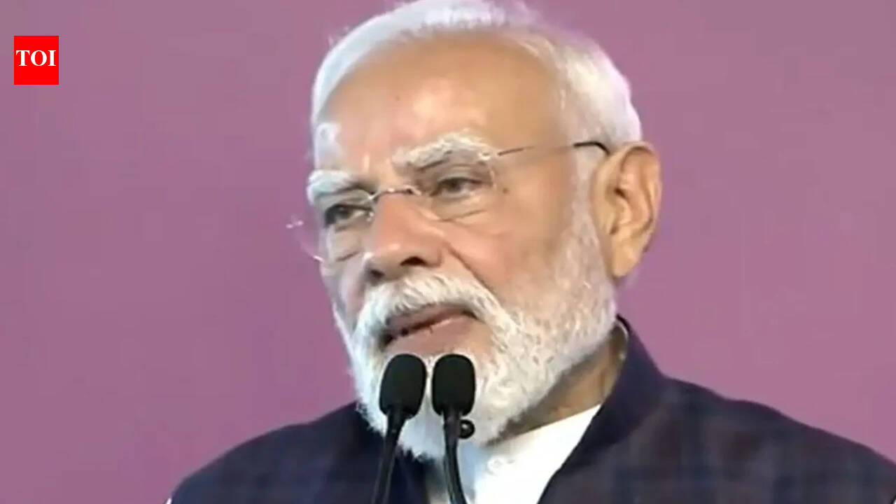 PM Modi urges youth to lead vision of Viksit Bharat