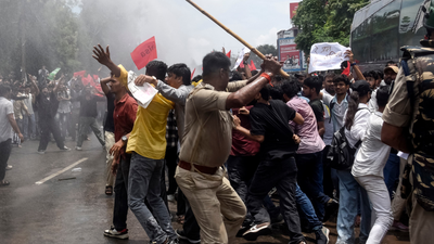 Defying curbs, protesters hit streets across country; 125 students detained outside Gujarat varsity