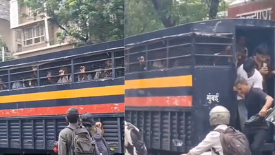 'Hacker hai bhai hacker': CJP shares video of detained protesters fleeing Mumbai police van