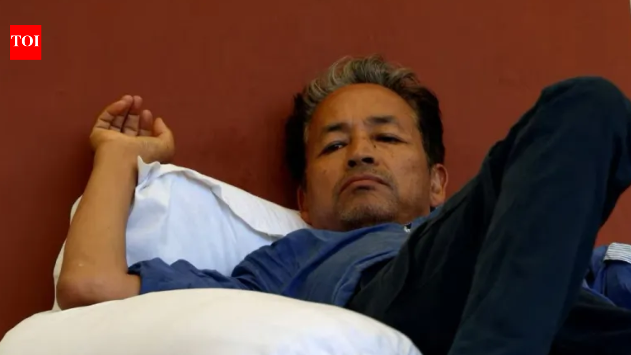 Will end fast if young protesters spared punitive action: Sonam Wangchuk