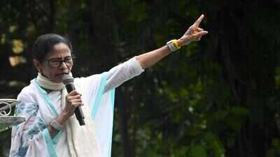 Mamata passes Martyrs' Day street test; marathon begins now